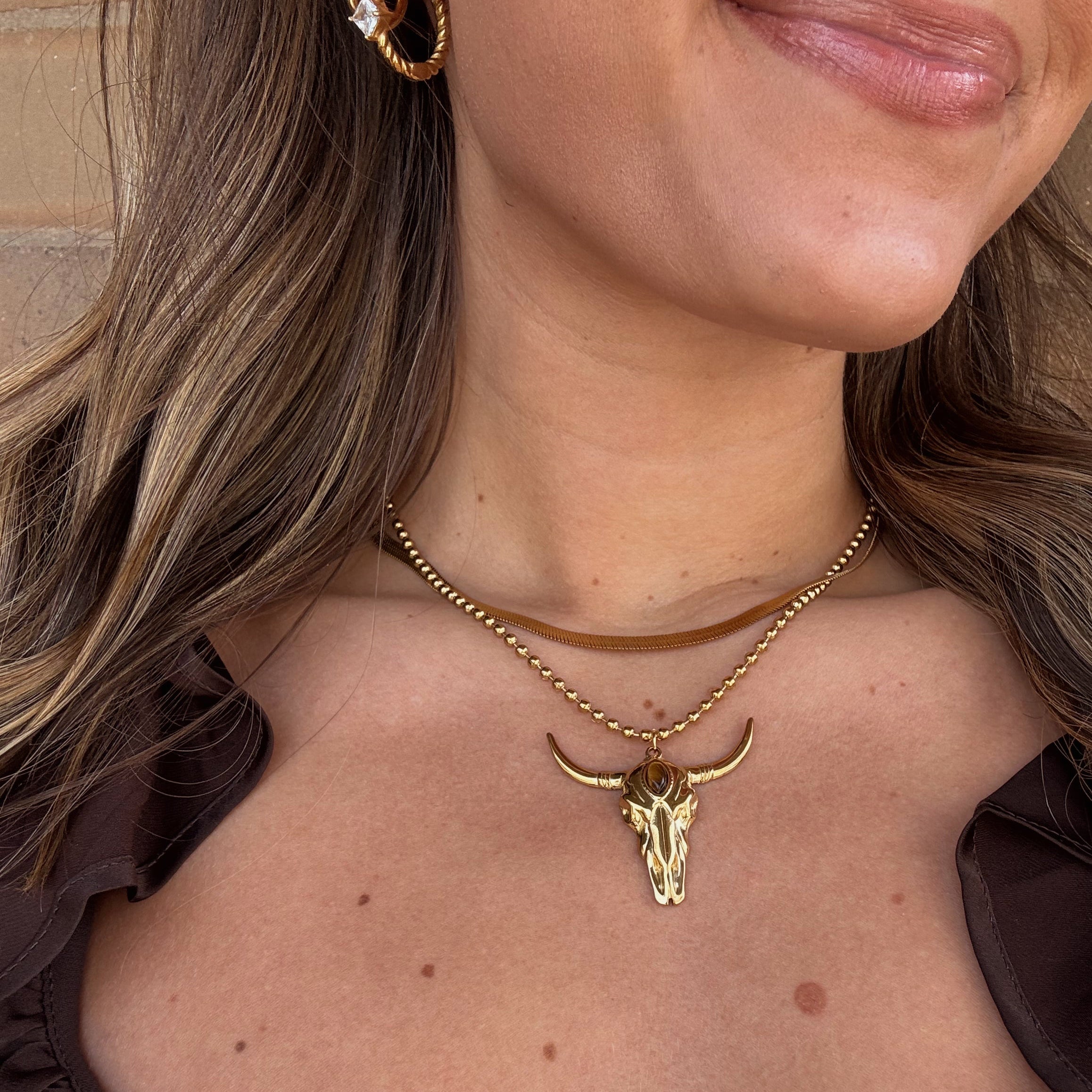 SADDLE STONE NECKLACE