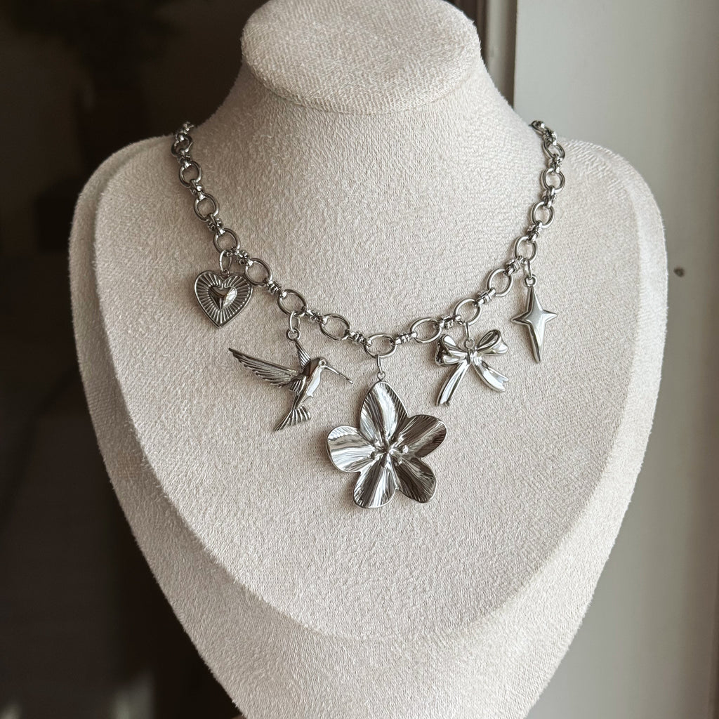 DELICATE THINGS NECKLACE