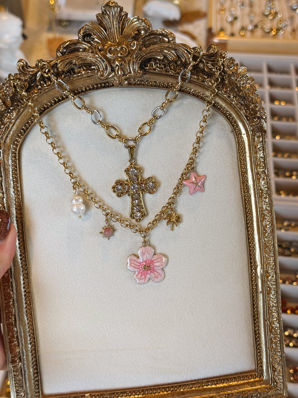 ROSALIE NECKLACE