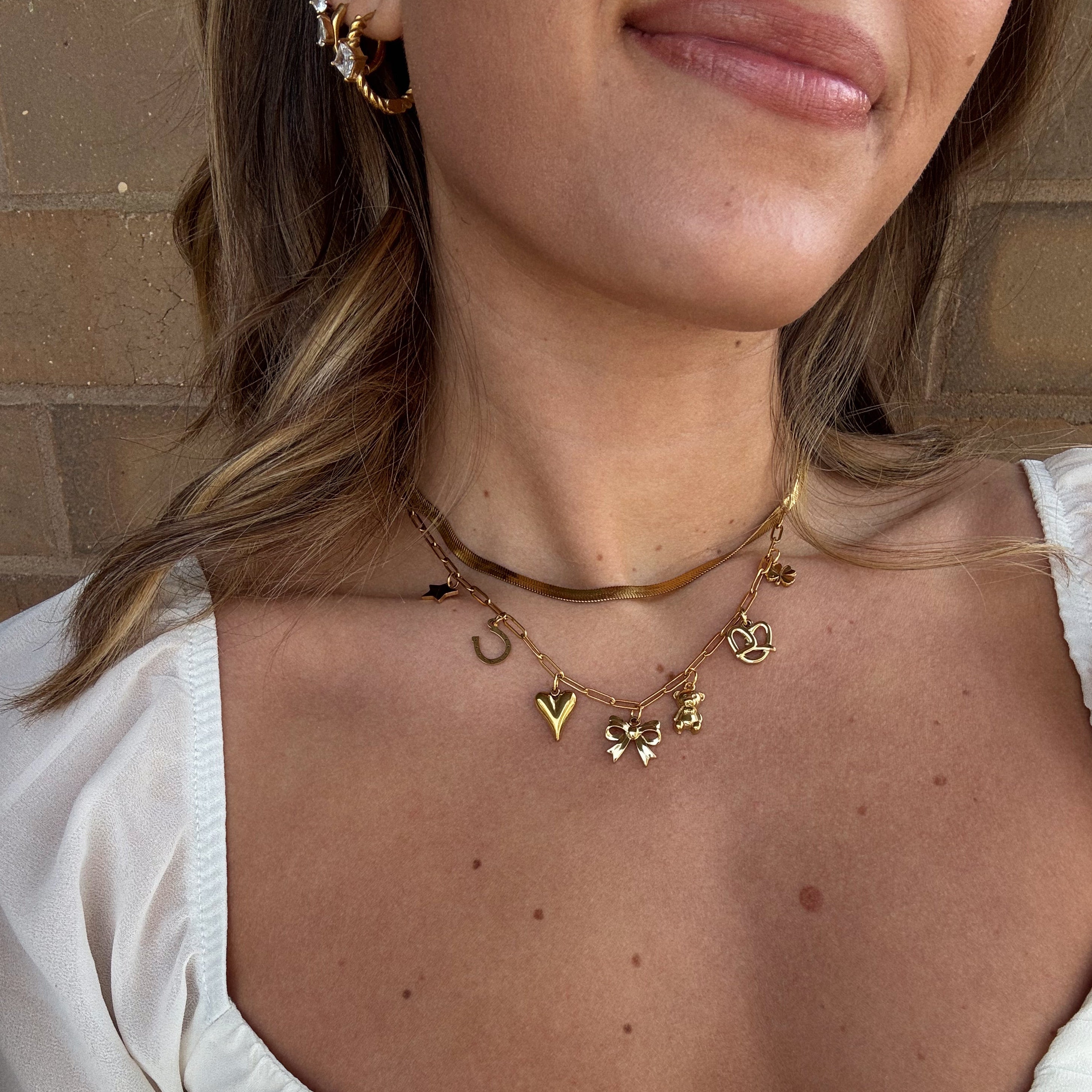 JUST GIRLY THINGS NECKLACE
